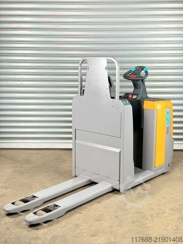 Horizontal order picker Jungheinrich ECE 220 HP - Service Neu - nur 3.660 Std.