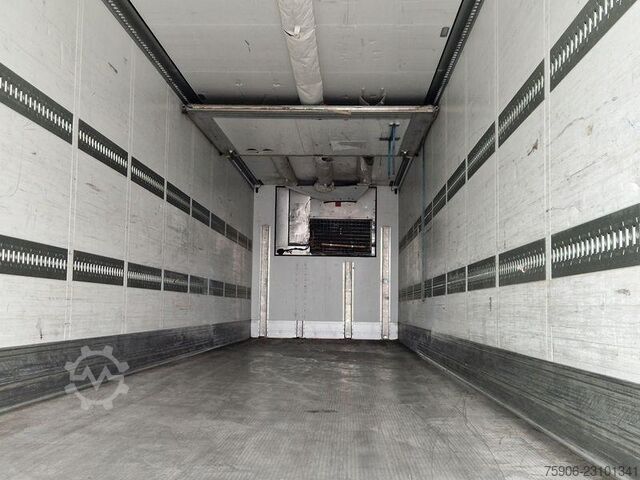 Reefer semitrailers / refrigerated semitrailers Schmitz Cargobull FRIGORIFIQUE + HAYON