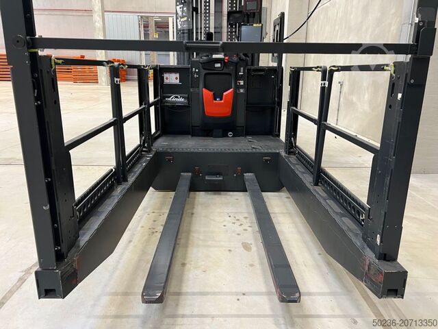 Schubmaststapler Linde Kommissionierer mit groĂer Plattform vor