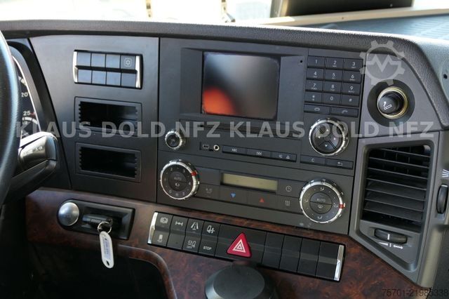 Standard tractor unit MERCEDES-BENZ Actros 1845 Blatt/Luft XL-Tank Kühlbox Euro 6