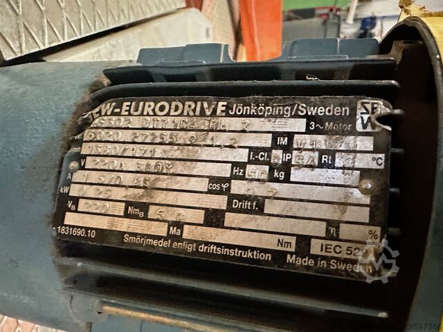 Strech film machine Nissen 2400