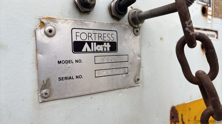 Asphaltfertiger Fortress Allat 450P