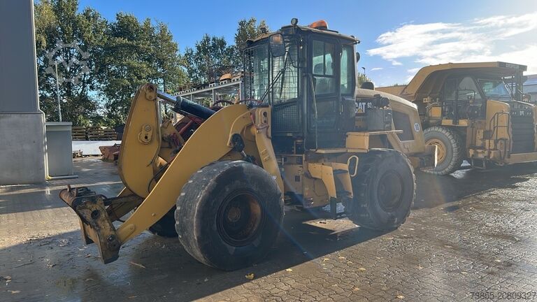 Radlader Caterpillar 930M