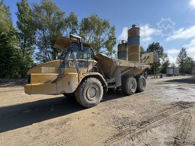 Dumper caterpillar 725