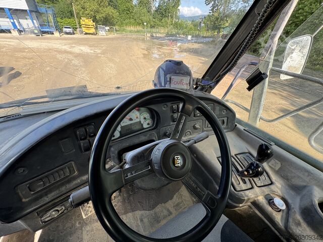 Dumper caterpillar 725