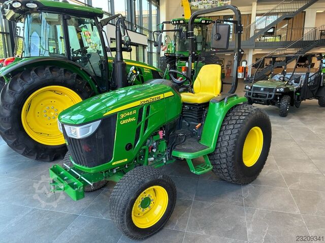 John Deere 3046R John Deere 3046R