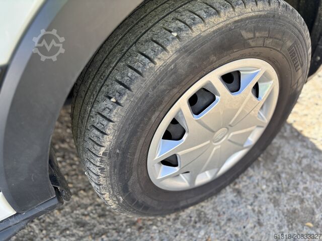 Kastenwagen Ford CAN78Y 2.0 L 96 kW TDCi