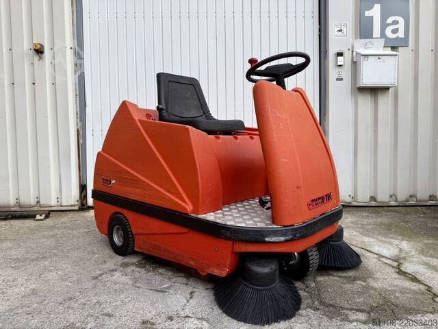 Ride-on vacuum sweeper Stolzenberg Twin Top TT 1100 / E Aufsitzkehrmaschine