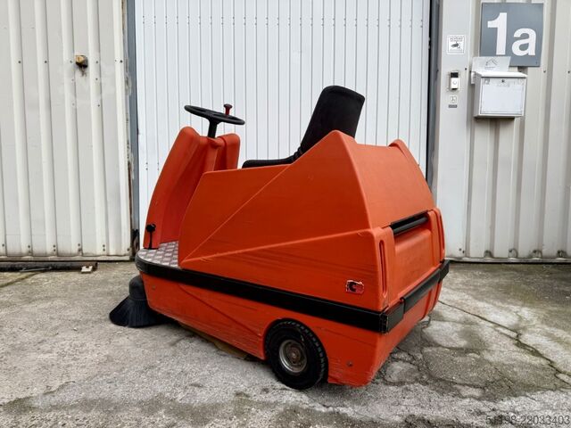 Ride-on vacuum sweeper Stolzenberg Twin Top TT 1100 / E Aufsitzkehrmaschine