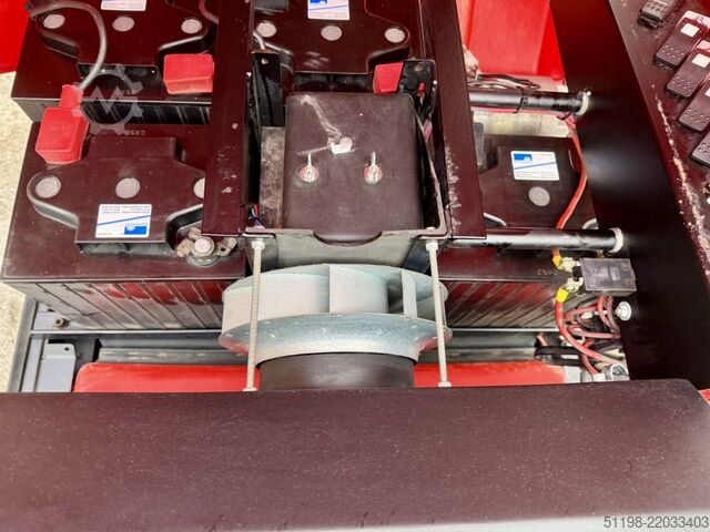 Ride-on vacuum sweeper Stolzenberg Twin Top TT 1100 / E Aufsitzkehrmaschine