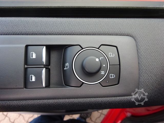 Minibus FORD Tourneo Custom L1 Sport PHEV AHK Exklusiv 360Kam