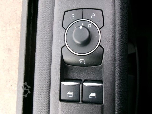 Kleinbus FORD Tourneo Custom L1 Sport PHEV AHK Exklusiv 360Kam