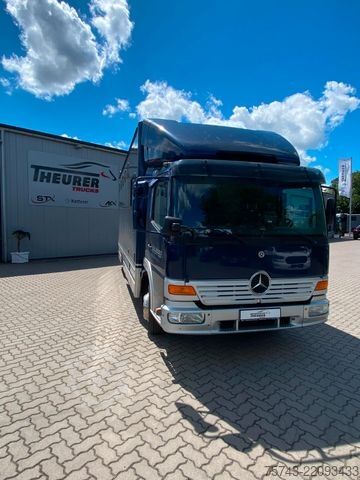 Cattle truck MERCEDES-BENZ Atego 8180 4-5  Pferde  Wohnung