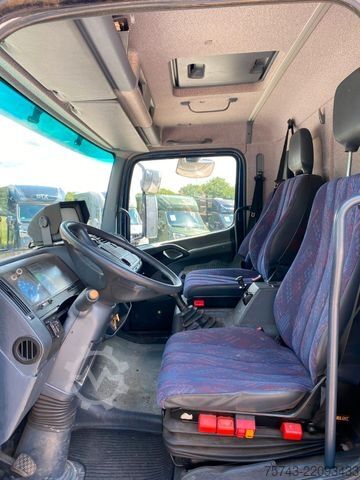 Cattle truck MERCEDES-BENZ Atego 8180 4-5  Pferde  Wohnung