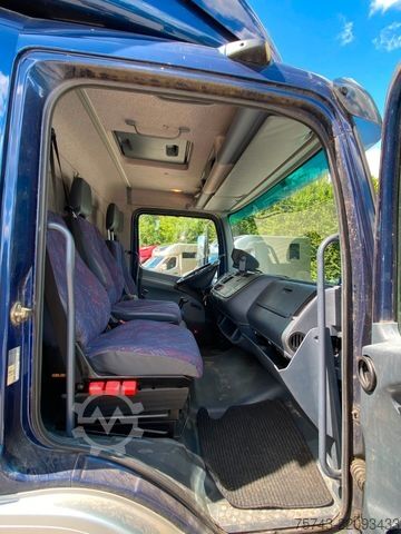 Cattle truck MERCEDES-BENZ Atego 8180 4-5  Pferde  Wohnung
