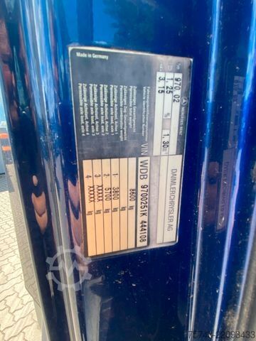 Cattle truck MERCEDES-BENZ Atego 8180 4-5  Pferde  Wohnung