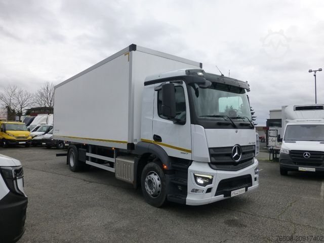 Refrigerated truck MERCEDES-BENZ Actros 1827 4x2 Kühlkoffer Nahverkehr