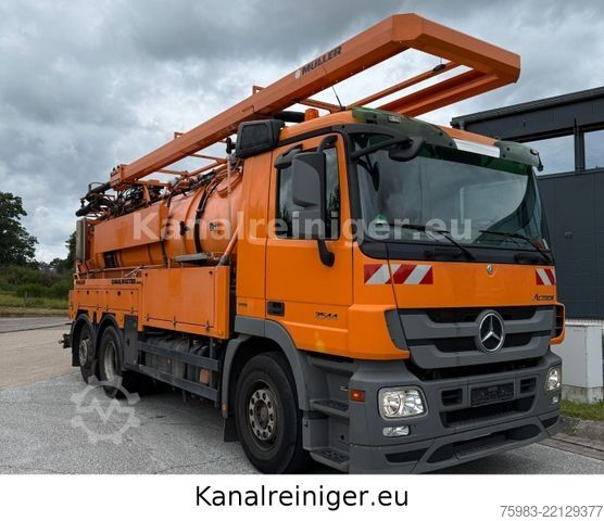 Vacuum tank truck MERCEDES-BENZ Actros 2544 L 6x2 Müller Canalmaster