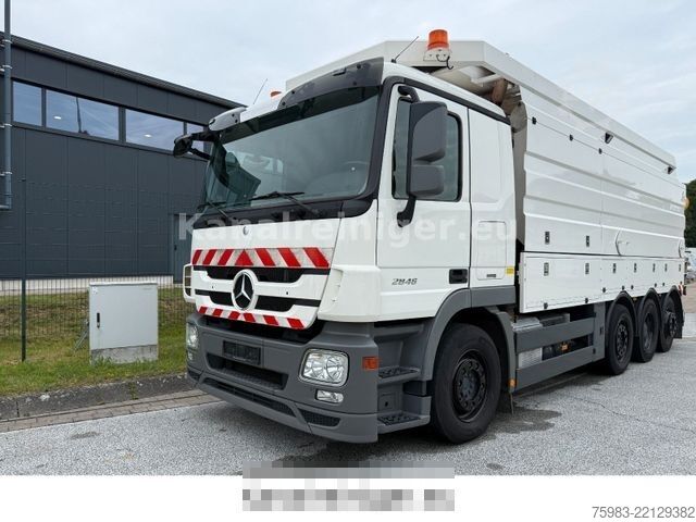 Vacuum tank truck MERCEDES-BENZ Actros 3246 8x2 Assmann Wasserrückgewinner