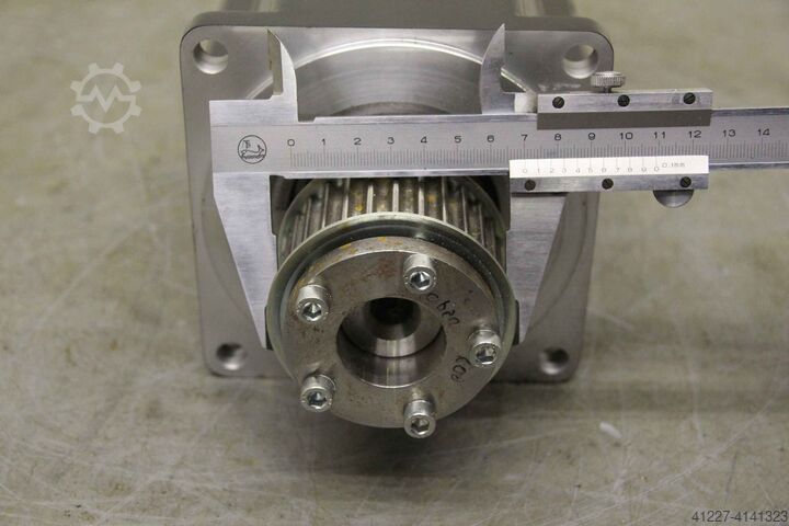 Servomotor 3.97 kW 2500 Rpm Beckhoff AM3065-OM41-0000