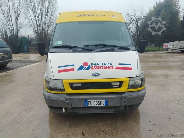 Wrecker Ford TRANSIT 125T300