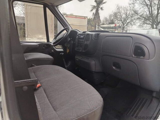 Wrecker Ford TRANSIT 125T300