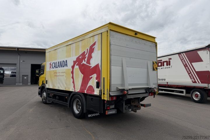 Flatbed truck with tarp Scania P230 LB 4x2 Plane/HB / Swiss-Vehicle