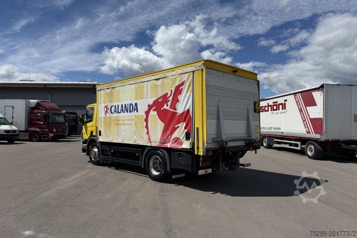 Flatbed truck with tarp Scania P230 LB 4x2 Plane/HB / Swiss-Vehicle