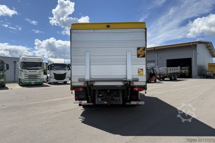 Flatbed truck with tarp Scania P230 LB 4x2 Plane/HB / Swiss-Vehicle