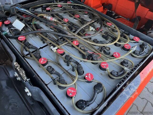 Electric 4-wheel forklift Linde E16P-02