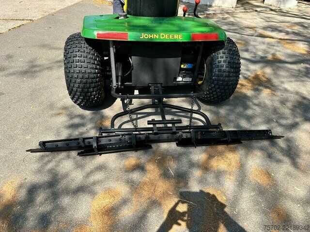 Van John-Deere 1200A Bunkerharke Motorrechen