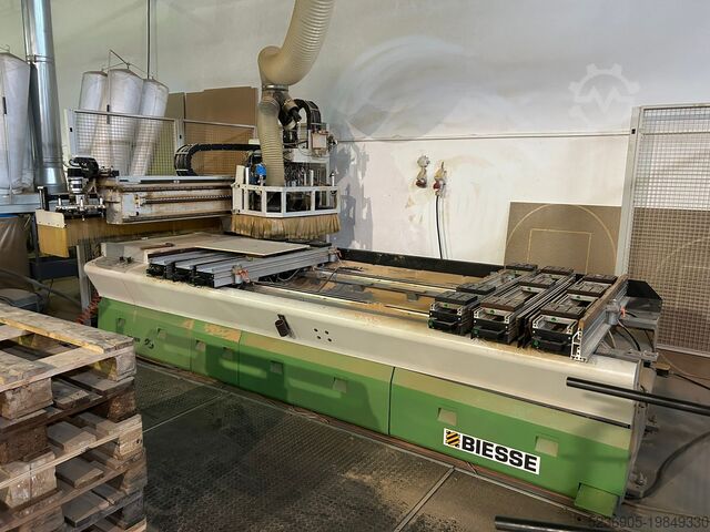 Bearbeitungszentrum BIESSE Rover 23