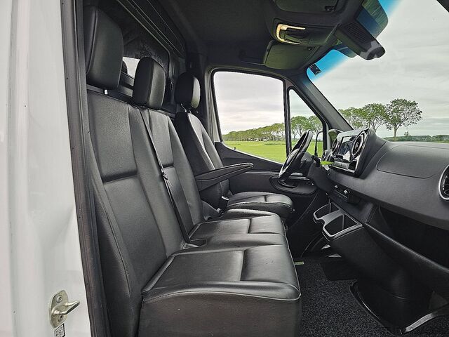 High-roof van MERCEDES-BENZ SPRINTER 316 L3H2 Mbux10 + Navi!