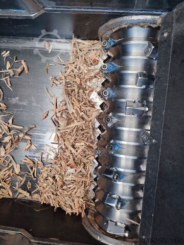 Palettenhacker mit mag. Förderband. Votecs EZ 10- 2