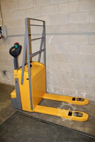 Niederhubwagen Jungheinrich EJE 118 FRUTERA