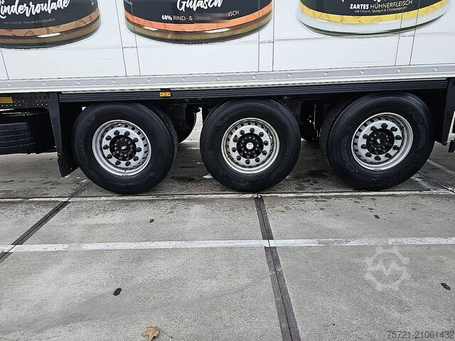 Kühl-/Tiefkühltransport SCHMITZ SKO 24