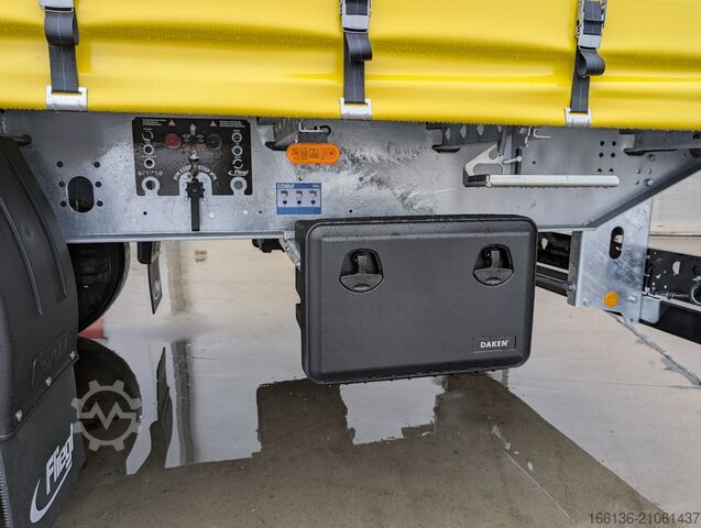 Auflieger mit Pritsche & Plane FLIEGL SDS 390 RoadRunner // SONDERAKTION