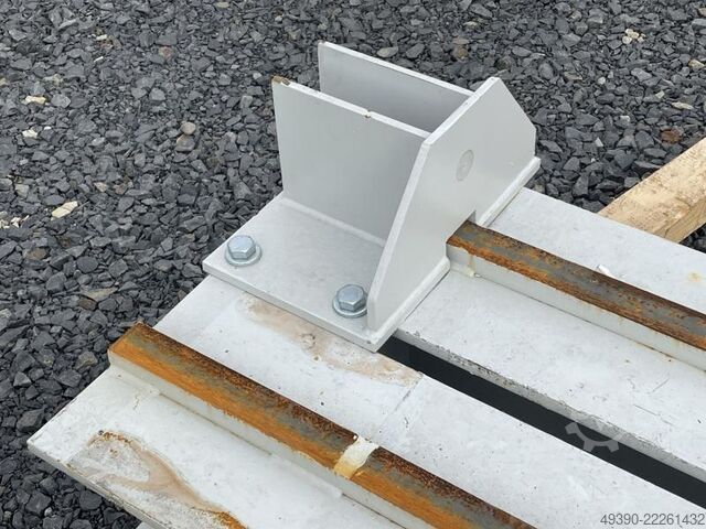 Crane runway rails - HE-B 300 steel beams from an 11-meter-long hall, double-T beam, Peiner.  