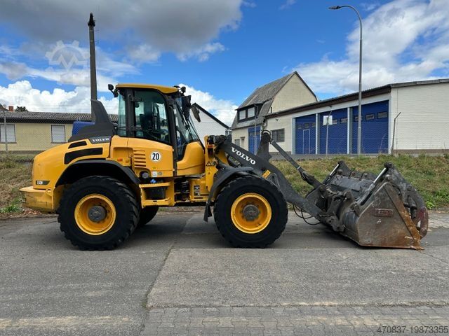 Radlader VOLVO L 50 H / Waage WK 60 / Schnellwechsler