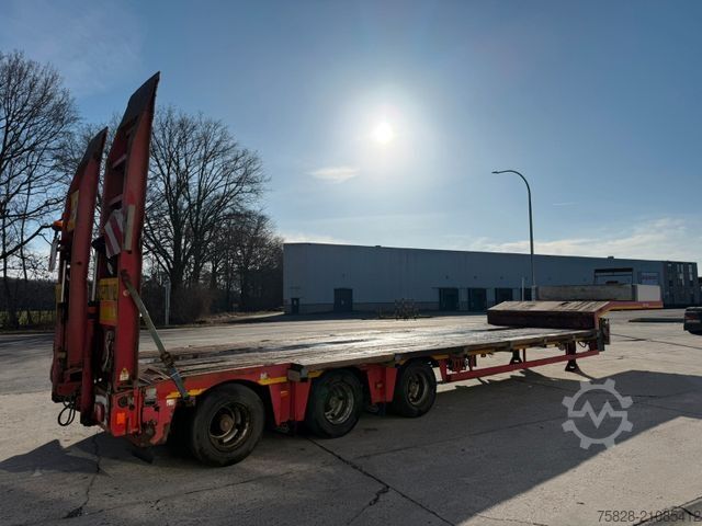 Tieflader-Sattelauflieger NOOTEBOOM MCO-48-03 / 2x Steering axle