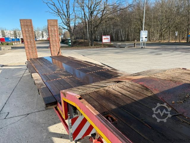 Tieflader-Sattelauflieger NOOTEBOOM MCO-48-03 / 2x Steering axle