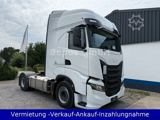 Standard tractor unit IVECO S-Way AS440 ST/P