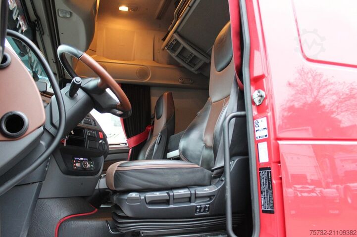 Volumen SZM Daf XF 530 Mega Retarder Kühlbox Leder Standklima