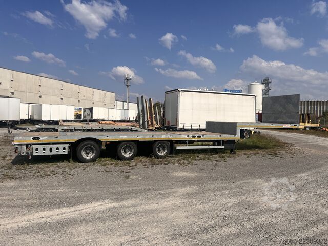 Low loader semitrailer Möslein ST 3 Plato 8,7  3 Achs Satteltieflader Plato 45 t GGfür Fertigteile, Baumaschinen