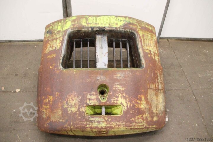 Rear weight 1900 kg Clark 1110 x 990 mm