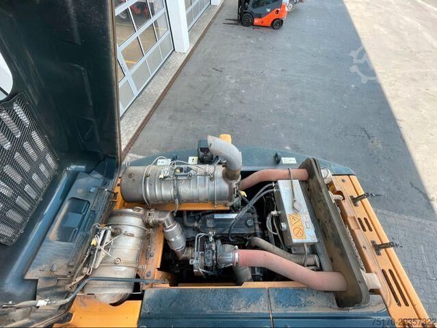 Wheel excavator Hyundai HW 180 / 3.054h / hydr. Grabenräumer / Klima