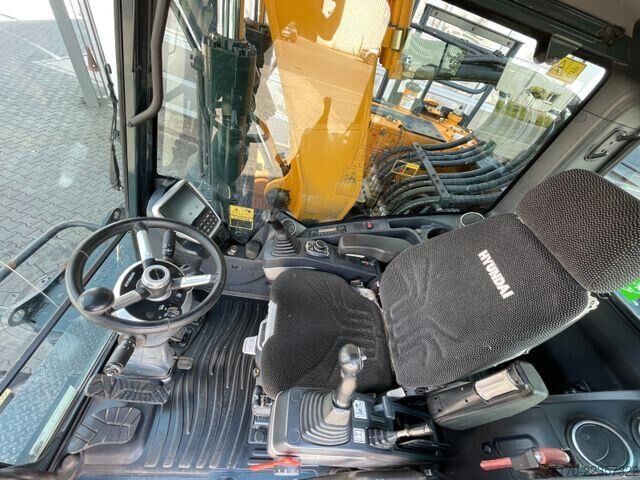 Radbagger Hyundai HW 180 / 3.054h / hydr. Grabenräumer / Klima