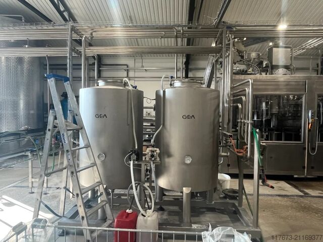 Gebrauchte komplette Abfüllanlage für kohlensäurehaltige Erfrischungsgetränke (CSD) in PET und Gl... Atlanta 