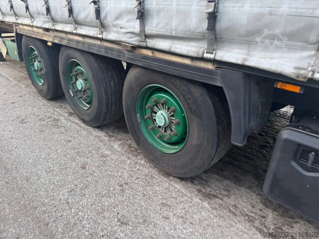 Schiebeplanen Krone 3-ass schuifzeilen oplegger