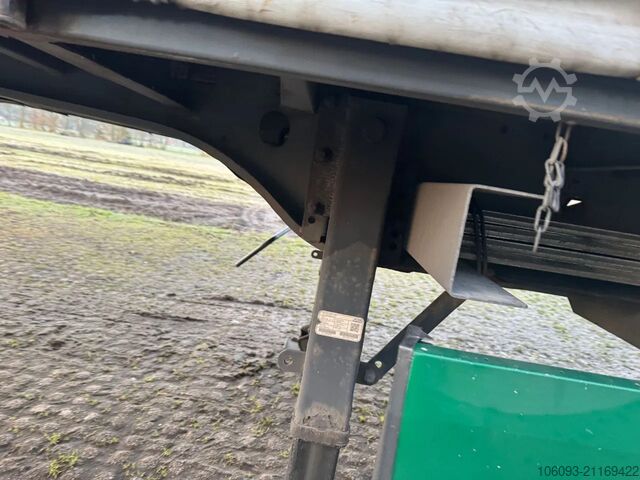 Schiebeplanen Krone 3-ass schuifzeilen oplegger